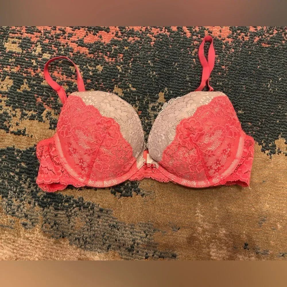 Victoria's Secret Lace Bra in coral and grey